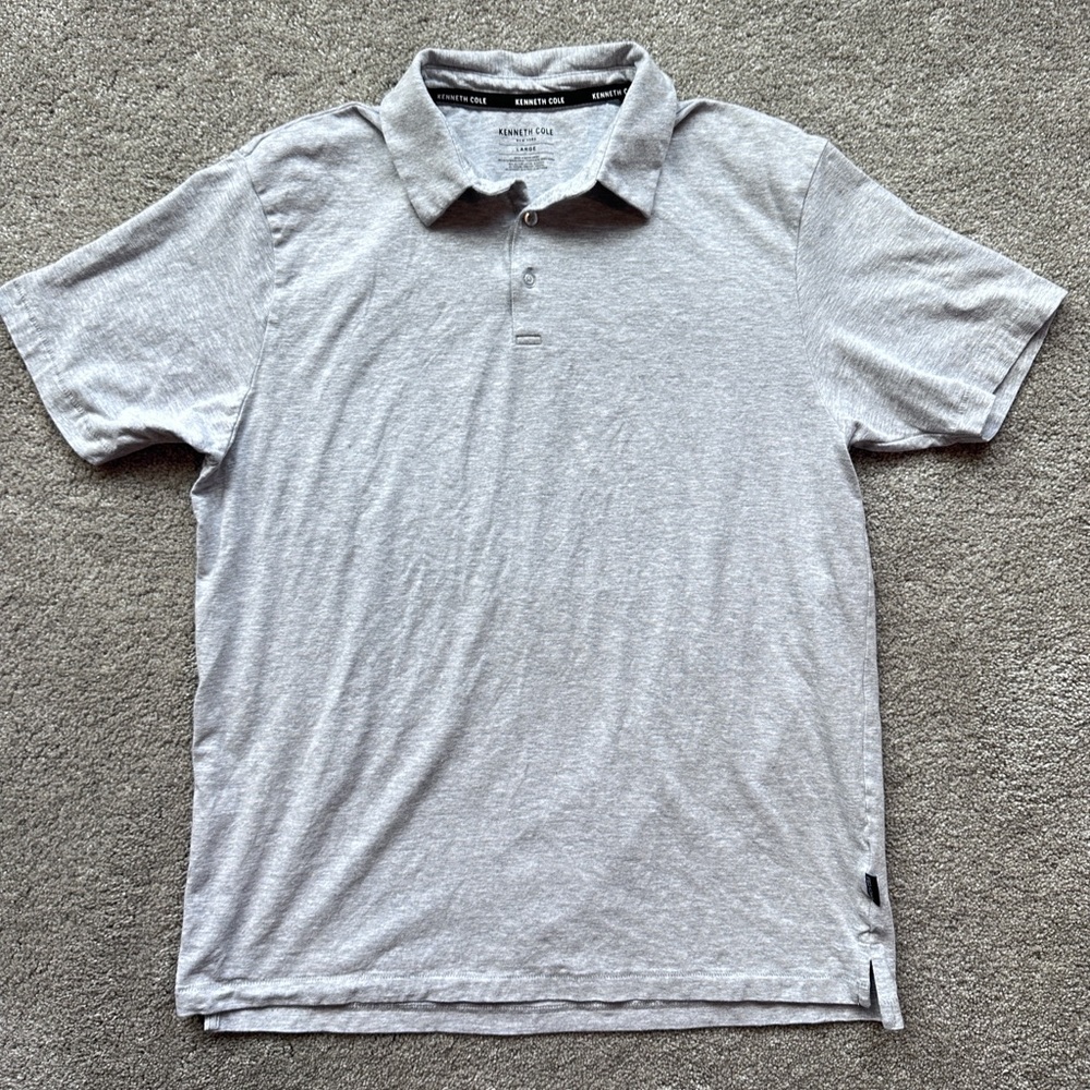 Like New Kenneth Cole Reaction Men's SS 3-Button Heathered Gray Polo, Large